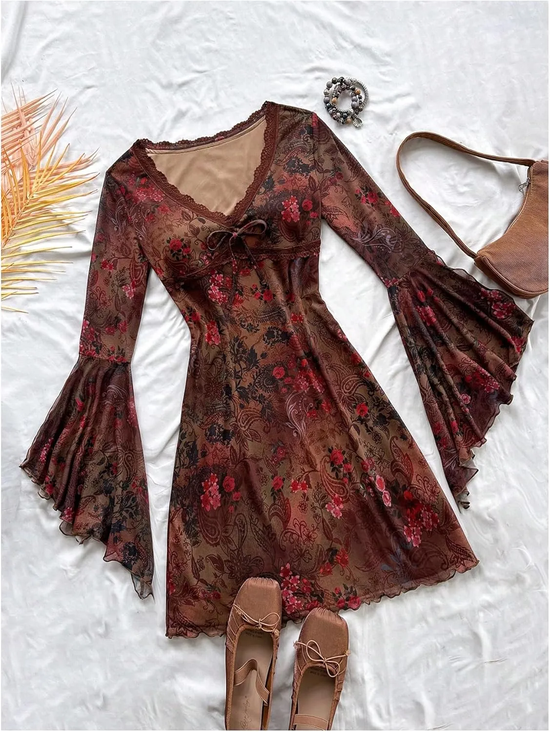 WDIRARA Women's Vintage Floral Print V Neck Dress Mesh Split Ruffle Long Bell Sleeve Dresses